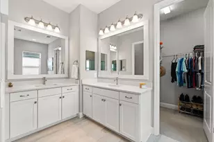 8281 Grande Shores Dr, Sarasota, FL 34240 - Photo 25