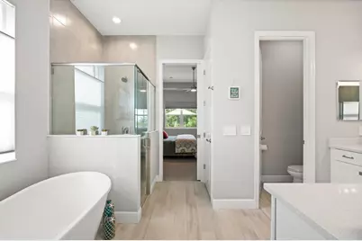 8281 Grande Shores Drive, Sarasota, FL 34240 - Photo 27