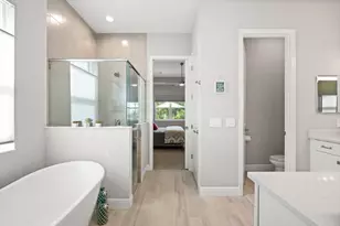 8281 Grande Shores Dr, Sarasota, FL 34240 - Photo 27