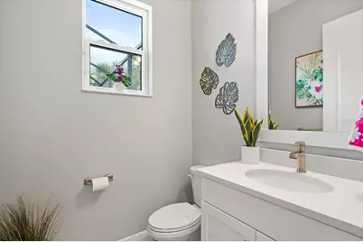 8281 Grande Shores Drive, Sarasota, FL 34240 - Photo 21