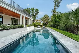 656 Tropical Cir, Sarasota, FL 34242 - Photo 15