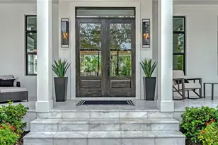 656 Tropical Cir, Sarasota, FL 34242 - Photo 5