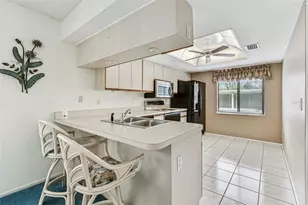 7676 Eagle Creek Dr, Sarasota, FL 34243 - Photo 11