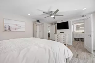 211 85th St, Holmes Beach, FL 34217 - Photo 25