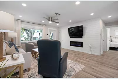 211 85th Street, Holmes Beach, FL 34217 - Photo 11