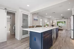 211 85th St, Holmes Beach, FL 34217 - Photo 19