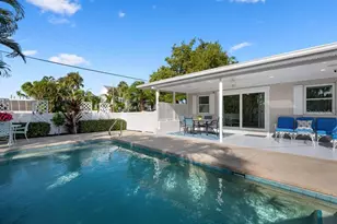 211 85th St, Holmes Beach, FL 34217 - Photo 43