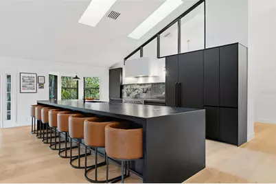 6349 Ravenwood Way, Sarasota, FL 34243 - Photo 9