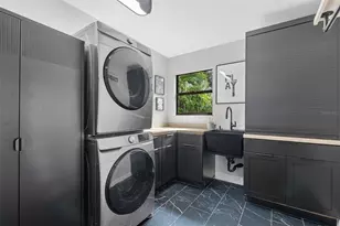 6349 Ravenwood Way, Sarasota, FL 34243 - Photo 29