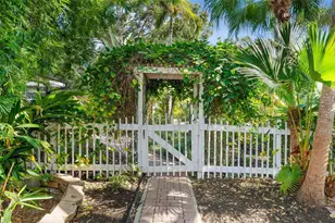 6349 Ravenwood Way, Sarasota, FL 34243 - Photo 51