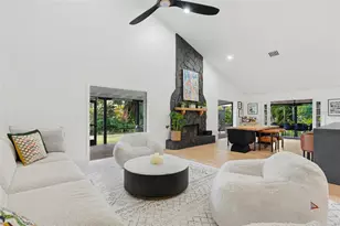 6349 Ravenwood Way, Sarasota, FL 34243 - Photo 17