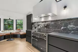 6349 Ravenwood Way, Sarasota, FL 34243 - Photo 11