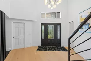 6349 Ravenwood Way, Sarasota, FL 34243 - Photo 5