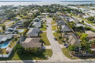 7505 23rd Ave Dr W, Bradenton, FL 34209 - Photo 29