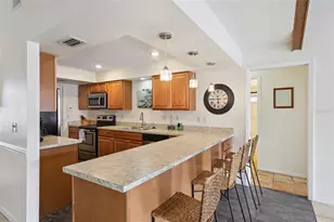 7505 23rd Ave Dr W, Bradenton, FL 34209 - Photo 5