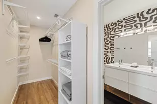 2160 Sunnyside Pl, Sarasota, FL 34239 - Photo 13