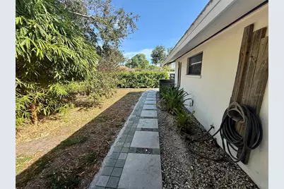 5734 Olive Street, Sarasota, FL 34231 - Photo 7