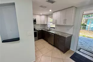 5734 Olive St, Sarasota, FL 34231 - Photo 11