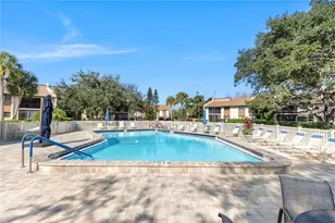 2401 Clubhouse Cir, Sarasota, FL 34232 - Photo 27