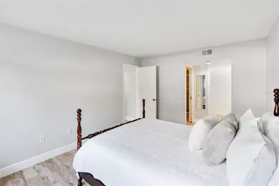 2401 Clubhouse Circle #102, Sarasota, FL 34232 - Photo 15