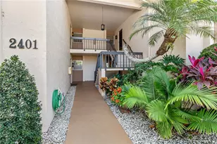 2401 Clubhouse Cir, Sarasota, FL 34232 - Photo 1