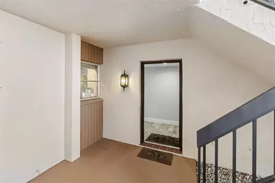 2401 Clubhouse Circle #102, Sarasota, FL 34232 - Photo 3