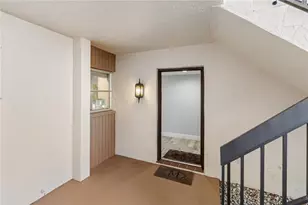 2401 Clubhouse Cir, Sarasota, FL 34232 - Photo 3