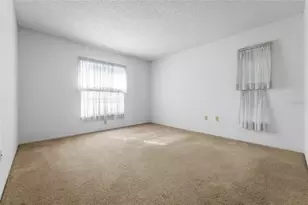 4299 Oakhurst Cir E, Sarasota, FL 34233 - Photo 11