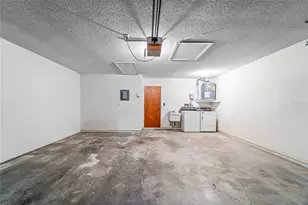 4299 Oakhurst Cir E, Sarasota, FL 34233 - Photo 21