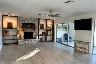 8611 51st Ave W, Bradenton, FL 34210 - Photo 11