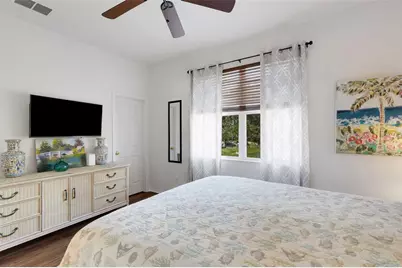 3935 Yellowstone Circle, Sarasota, FL 34233 - Photo 11