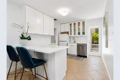 3629 Almeria Avenue, Sarasota, FL 34239 - Photo 11