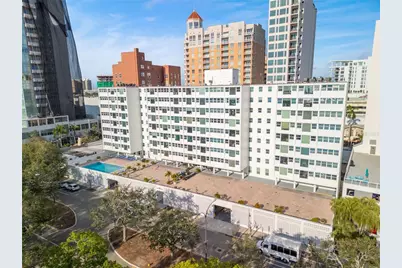33 S Gulfstream Avenue #401, Sarasota, FL 34236 - Photo 1
