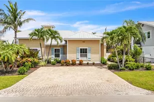 302 67th St, Holmes Beach, FL 34217 - Photo 35