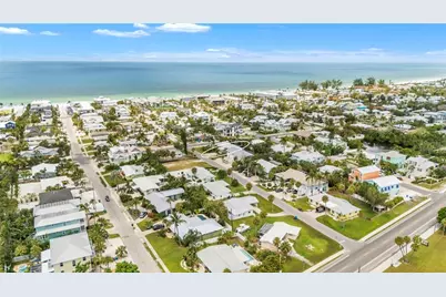 302 67th Street, Holmes Beach, FL 34217 - Photo 37