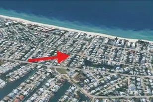 302 67th St, Holmes Beach, FL 34217 - Photo 1