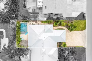 302 67th St, Holmes Beach, FL 34217 - Photo 3