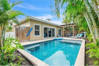 302 67th Street, Holmes Beach, FL 34217 - Photo 3