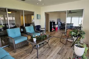 2009 Riverbluff Pkwy, Sarasota, FL 34231 - Photo 11