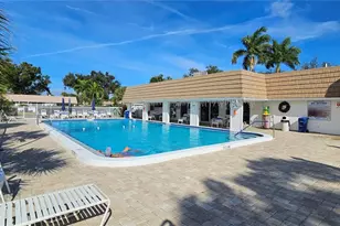 2009 Riverbluff Pkwy, Sarasota, FL 34231 - Photo 27