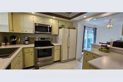 2009 Riverbluff Parkway #V334, Sarasota, FL 34231 - Photo 5