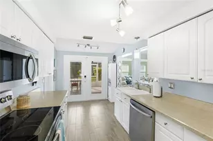 5603 1st Ave Dr NW, Bradenton, FL 34209 - Photo 9