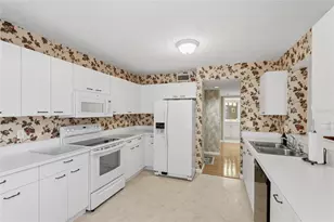 3750 Pinebrook Cir, Bradenton, FL 34209 - Photo 7