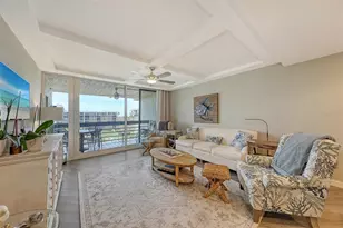 1095 Gulf of Mexico Dr, Longboat Key, FL 34228 - Photo 13