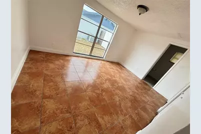 10101 Springtree Court, Tampa, FL 33615 - Photo 15