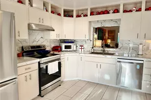 511 Lakeside Dr, Bradenton, FL 34210 - Photo 3