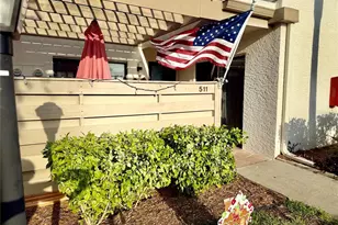 511 Lakeside Dr, Bradenton, FL 34210 - Photo 1