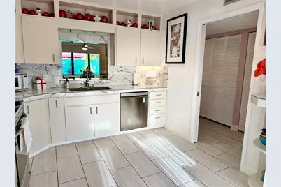 511 Lakeside Drive, Bradenton, FL 34210 - Photo 5