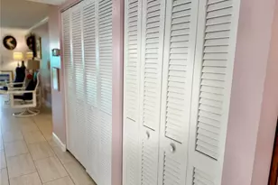 511 Lakeside Dr, Bradenton, FL 34210 - Photo 17