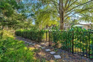 2641 Hyde Park St, Sarasota, FL 34239 - Photo 57